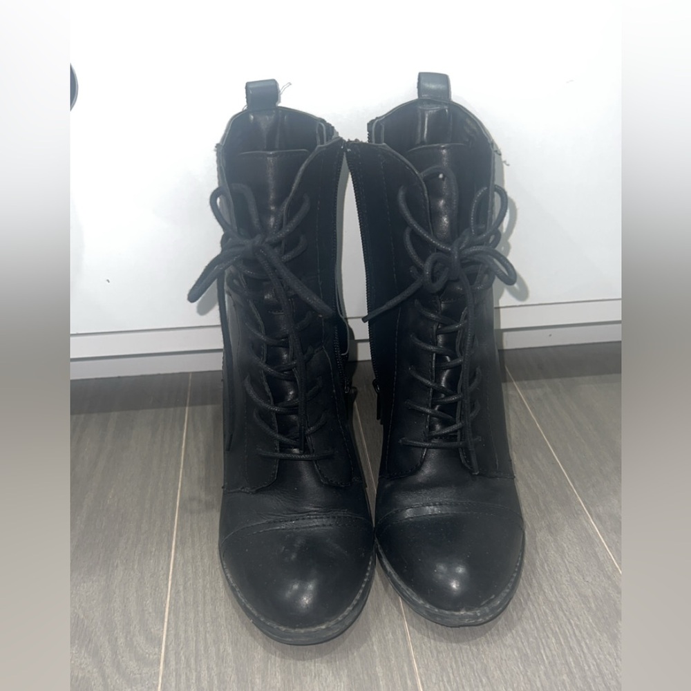 Aldo Black Lace-Up Women's Boots - Picture 3 of 5
